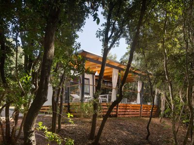 camping-resort-mon-perin-beach-villa-you-and-me-exterior-mobile-home