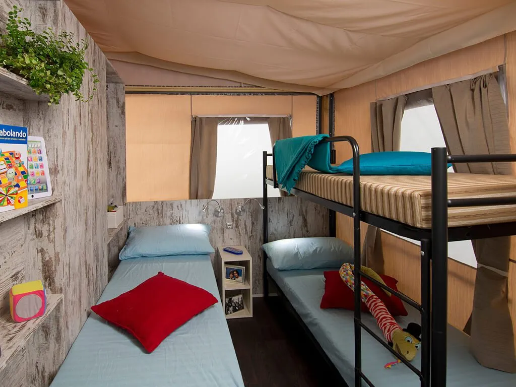 camping-santa-marina-glamping-tent-children-bedroom