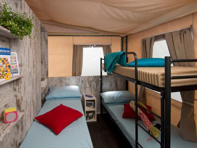 camping-santa-marina-glamping-tent-children-bedroom