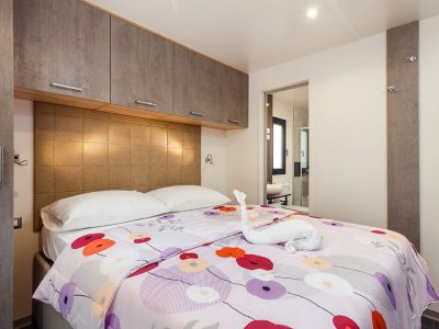 camping-santa-marina-bedroom-of-luxury-mobile-home-ii