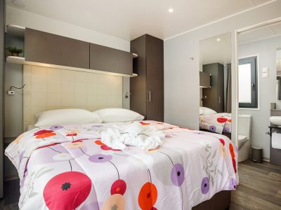 camping-santa-marina-bedroom-of-premium-family-mobile-home-iii