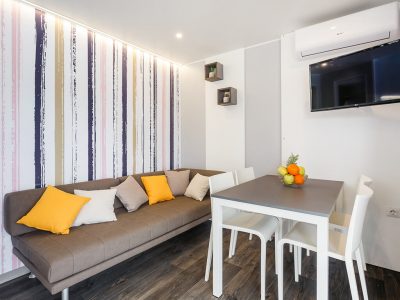 camping-santa-marina-interior-of-premium-family-mobile-home-ii