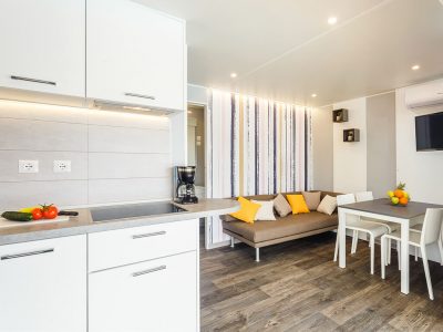 camping-santa-marina-interior-of-premium-family-mobile-home