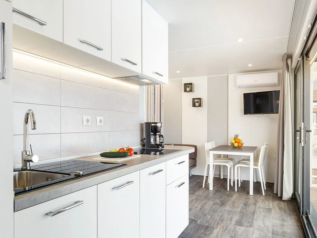 camping-santa-marina-kitchen-of-premium-family-mobile-home-iv