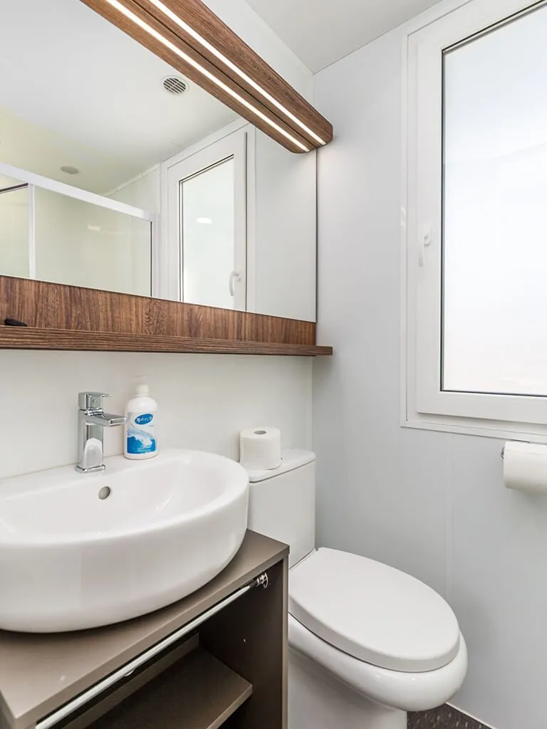 camping-strasko-bathroom-of-mediteran-superior-mobile-home