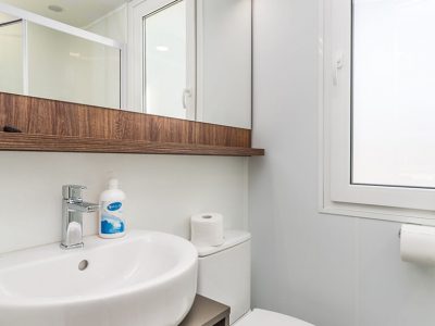 camping-strasko-bathroom-of-mediteran-mobile-home-ii