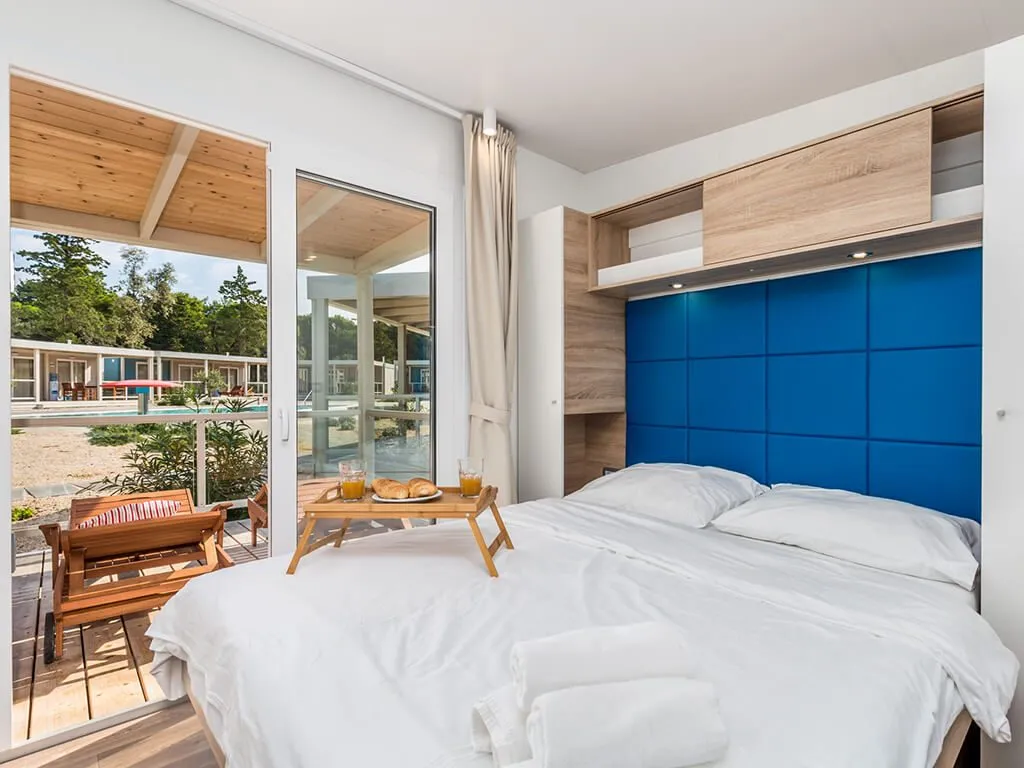 camping-strasko-bedroom-of-mediteran-superior-mobile-home-vi