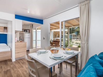 camping-strasko-interior-of-mediteran-superior-mobile-home-ix