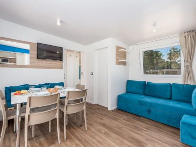 camping-strasko-interior-of-mediteran-superior-mobile-home-vii