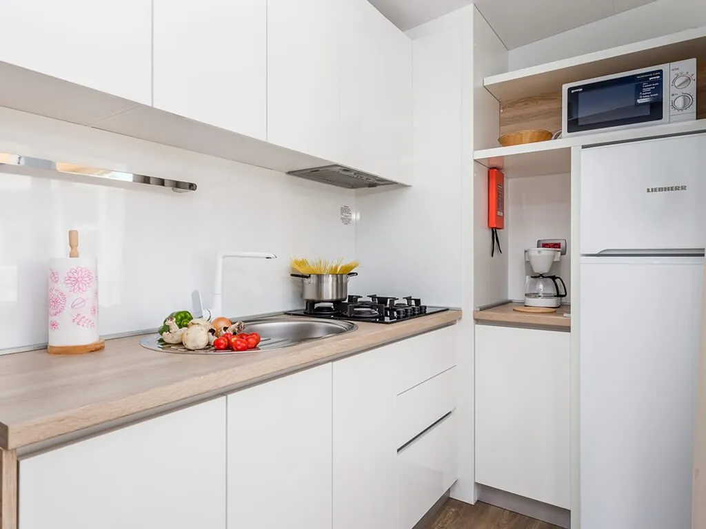 camping-strasko-interior-of-mediteran-superior-mobile-home-x