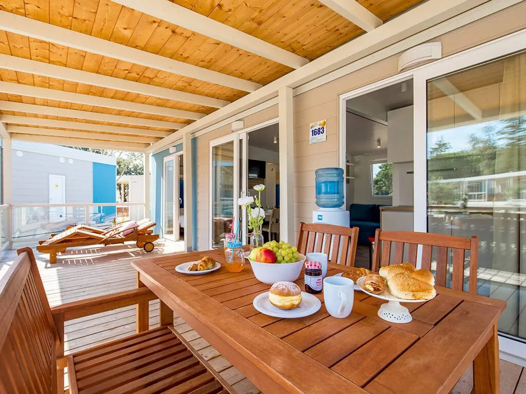 camping-strasko-terrace-of-mediteran-superior-mobile-home