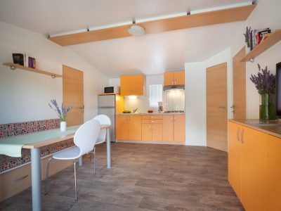 camping-valkanela-premium-mobile-homes-living-room