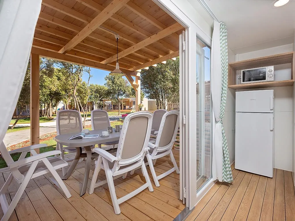 camping-vestar-forest-escape-mobile-home-terrace