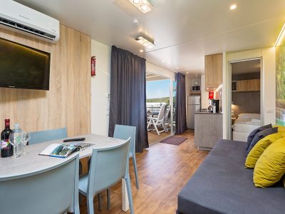 camping-vestar-oasis-family-mobile-home-interior-ii