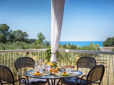 campsite-aminess-park-mareda-prestige-mobile-home-terrace