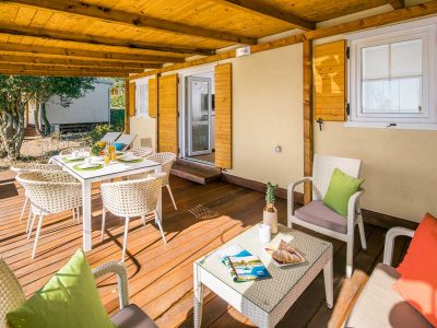 campsite-mon-perin-deluxe-mobile-home-terrace-i