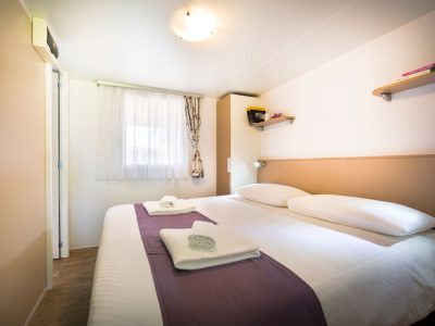 campsite-valkanela-mobile-home-family-interior-bedroom-double-bed