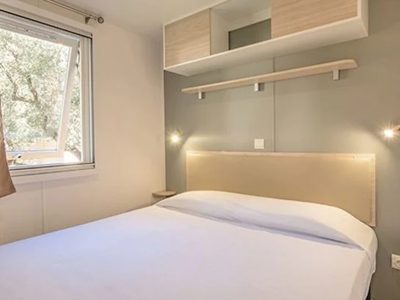 zaton-holiday-resort-comfort-6-interior-double-bed