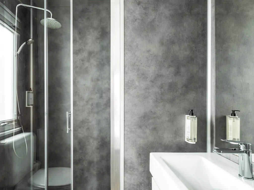 zaton-holiday-resort-premium-interior-bathroom