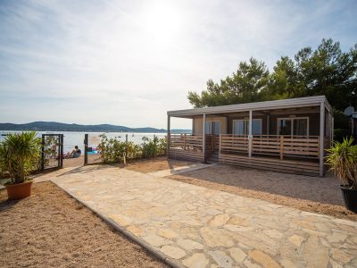 camping-ljutic-exterior-superior-sea-view-mobile-home-3