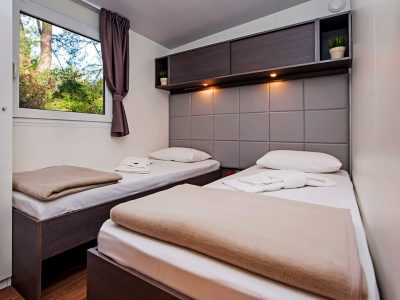 camping-ljutic-mobile-home-superior-two-bed-bedroom
