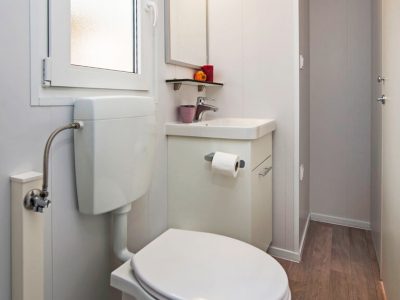 campsite-klenovica-premium-seaview-mobile-homes-toilet