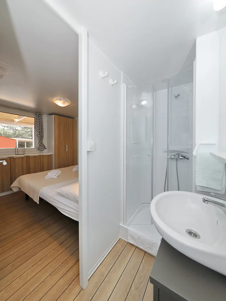 campsite-park-soline-comfort-family-mobile-homes-bathroom