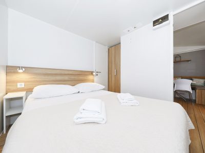 campsite-park-soline-comfort-family-mobile-homes-bedroom