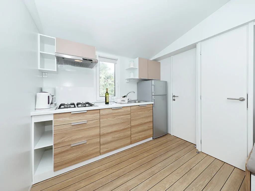 campsite-park-soline-comfort-family-mobile-homes-kitchen