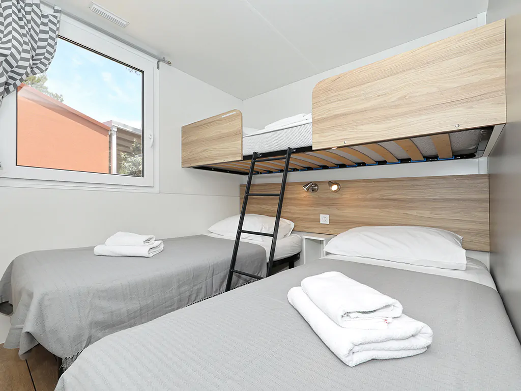 campsite-park-soline-comfort-family-mobile-homes-second-bedroom