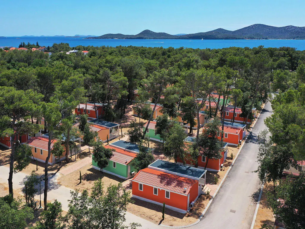 campsite-park-soline-premium-family-exterior-mobile-homes-air-view