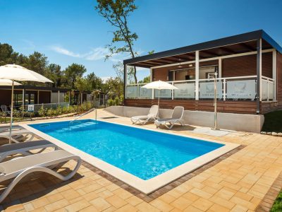 campsite-santa-marina-mobile-homes-deluxe-with-pool