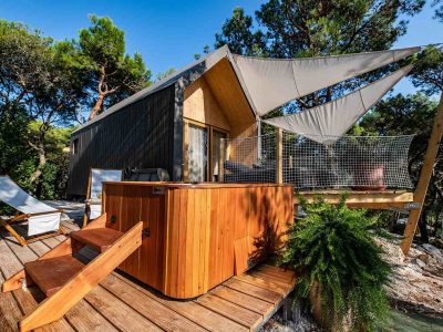 1534233580adriatic-suite-arena-one-99-glamping-3