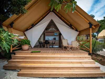 arena-one-99-premium-three-bedroom-safari-exterior