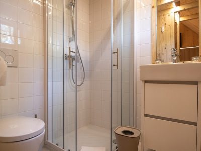 camping-arena-one-99-glamping-adriatic-suite-bathroom