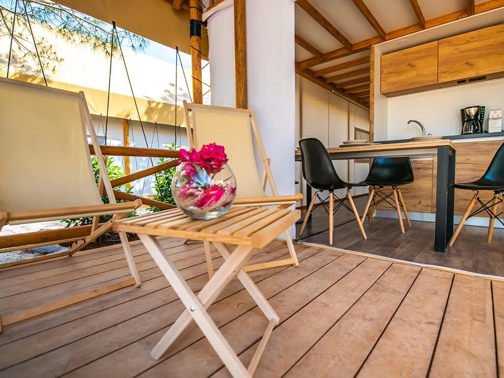 camping-arena-one99-premium-safari-glamping-exterior-ii