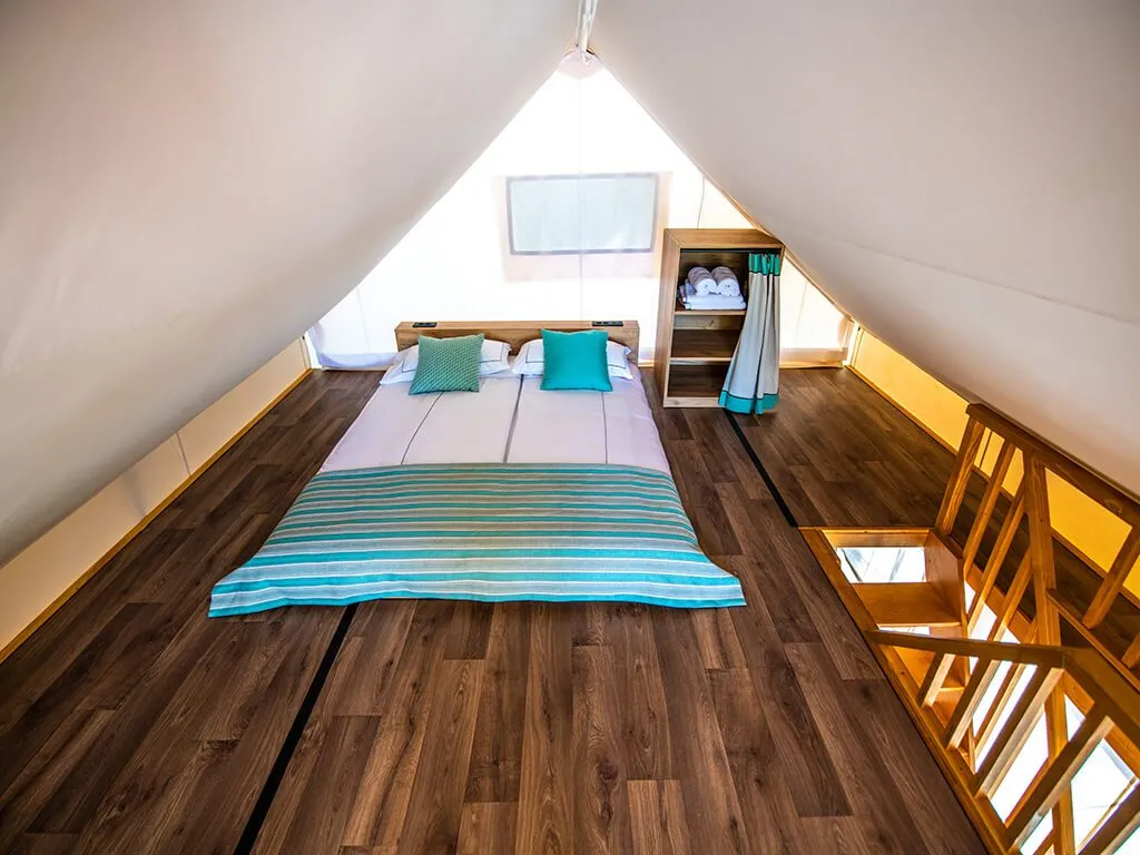 camping-arena-one99-premium-safari-glamping-exterior-bedroom