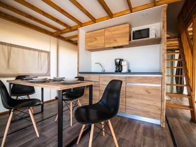 camping-arena-one99-premium-safari-glamping-exterior-interior-i
