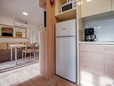 camping-porton-biondi-premium-mobile-home-interior-6-jpg
