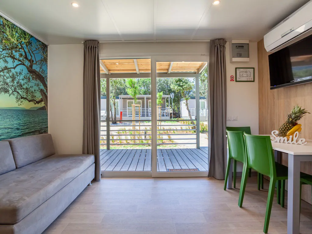 mobile-home-central-village-superior-plus-exterior-living-room-iii-2