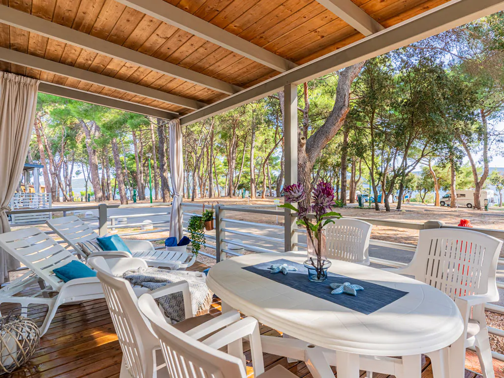 mobile-home-superior-exterior-terrace