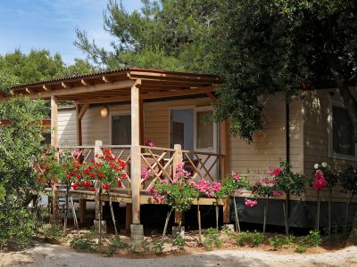 solaris-camping-beach-resort-mobile-homes-outside-view