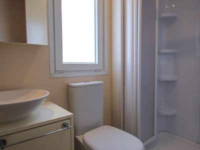 camping-campingin-park-umag-luxury-mobile-homes-park-riviera-bathroom