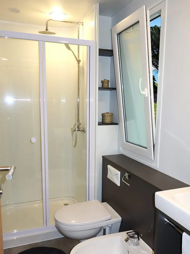 camping-kastanija-mobile-homes-bathroom