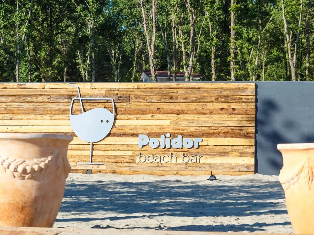 camping-polidor-beach-bar-entrance