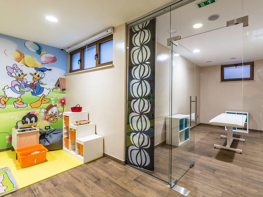 camping-polidor-mini-club-masage-studio