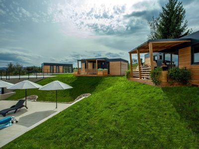 camping-turist-grabovac-mobile-homes-outside-2