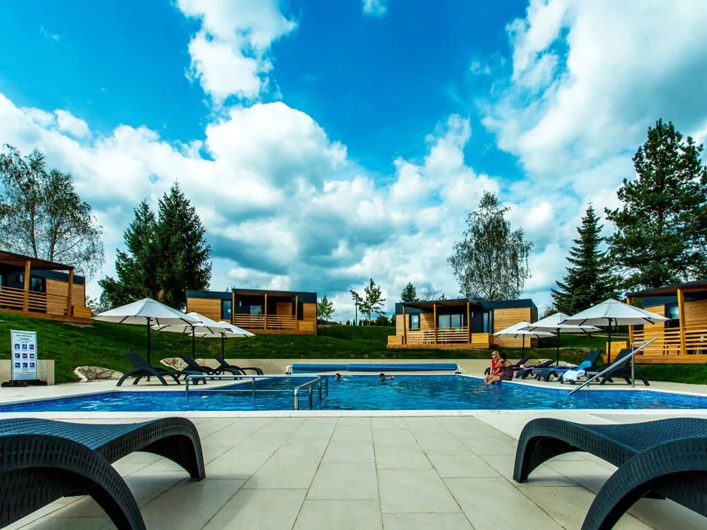 camping-turist-grabovac-mobile-homes-pool-ii