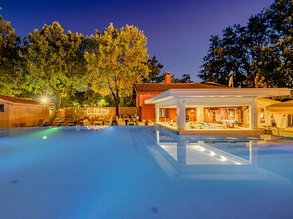 campsite-polidor-outdoor-pool