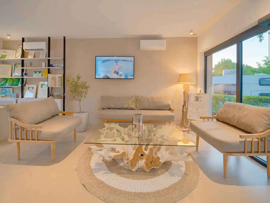 campsite-polidor-reception-interior-lobby
